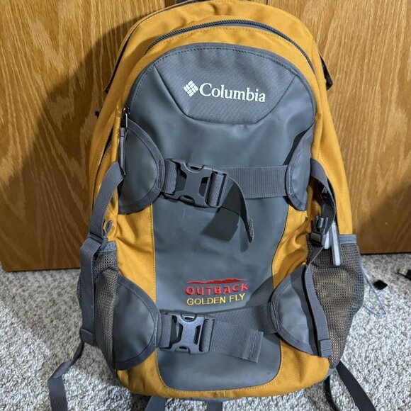 Columbia Outback Golden Fly Hiking Backpack Daypack Yellow Gray Outdoor - Picture 1 of 13